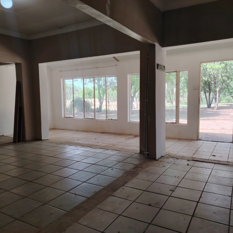 Commercial Property for Sale in Roodewal Free State